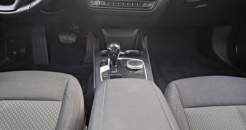 BMW Seria 1 cena 89900 przebieg: 71334, rok produkcji 2020 z Swarzędz małe 352